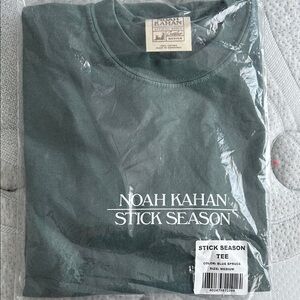 Noah Kahan Stick Season Tee - Blue Spruce